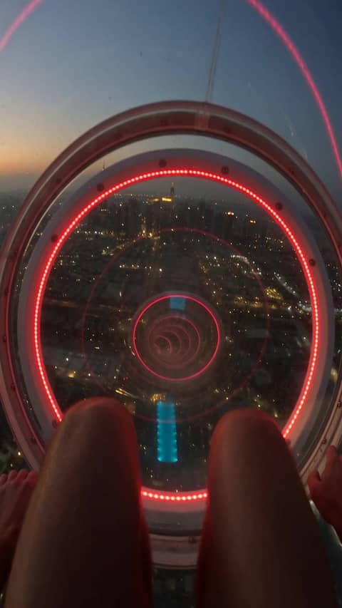 Impossible Slide - The drop that is too high to be real, filmed from your own eyes